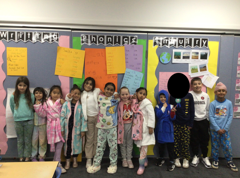/uploaded_files/media/gallery/17543735412c class pic pj day.png